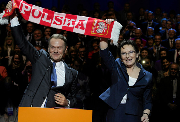 Tusk był w Warszawie w dniu zaprzysiężenia Dudy? "Fakt": Układał z Kopacz listy wyborcze