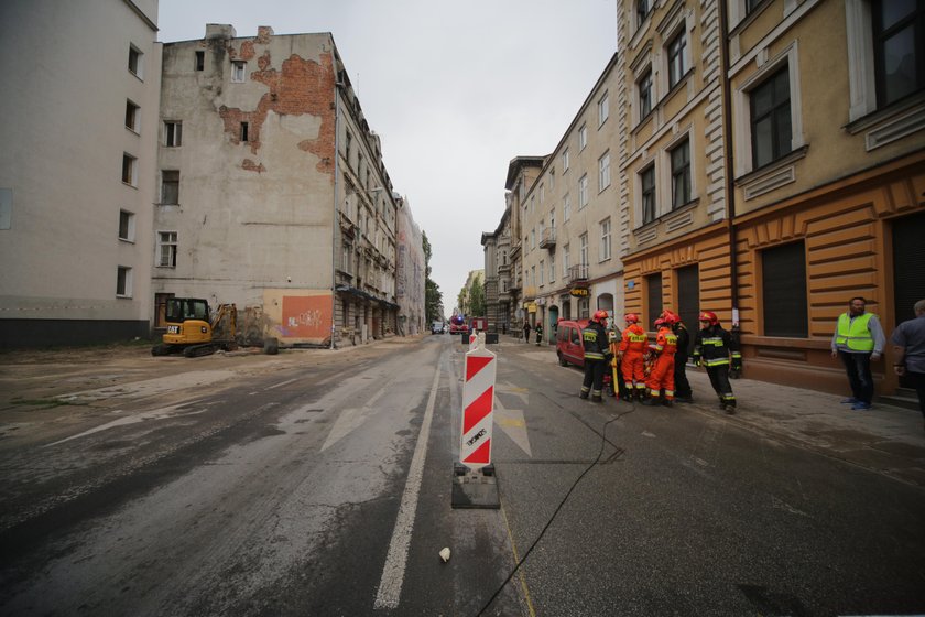 Runęła kamienica przy Rewolucji