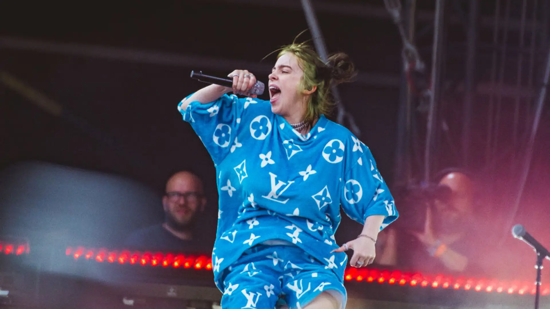 Apple zapłaci ponad 95 milionów za dokument o Billie Eilish. 17-latka debiutuje na stołku reżysera