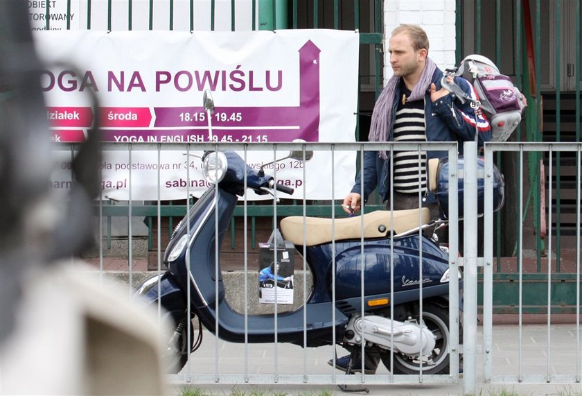 Borys Szyc oblał prawko i przesiadł się na skuter