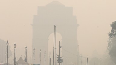 Wstrząsające przekroczenie norm smogu w Indiach. "To komora gazowa"