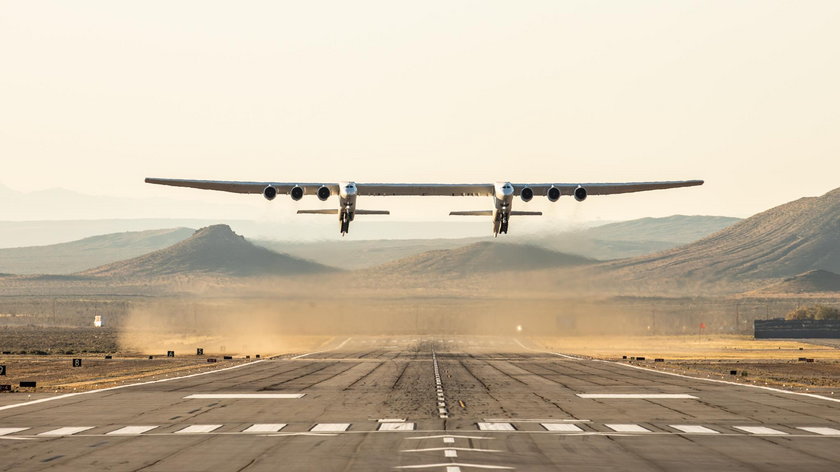 M7ADNK Stratolaunch