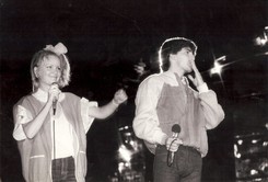 30 lat temu i dziś. Tak się zmienili wykonawcy hitu 'Frontiera' [ZDJĘCIA]