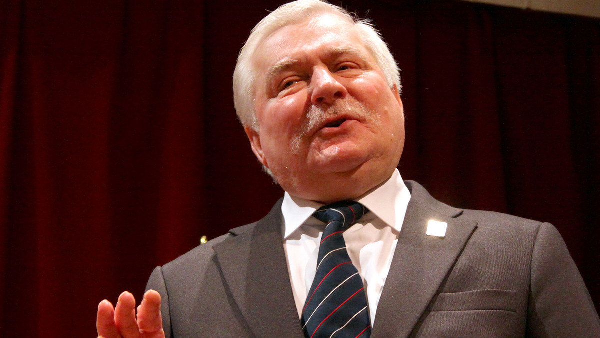 Lech Wałęsa poinformował o tym, że pozywa Lecha Kaczyńskiego. Żąda 100 tys. zł i przeprosin za nazwanie go agentem "Bolkiem".