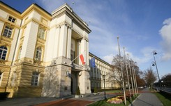 Twórcy kampanii 'Sprawiedliwe sądy' wracają do KPRM. Mają być wzmocnieniem przed wyborami