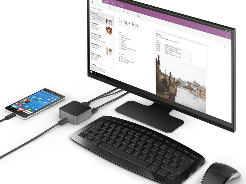 Microsoft Display Dock – z jednej strony jeden port USB typu C, a z drugiej – 3 porty USB typu A, DisplayPort, HDMI i złącze zasilania. Wtyczka USB typu C daje wiele nowych możliwości