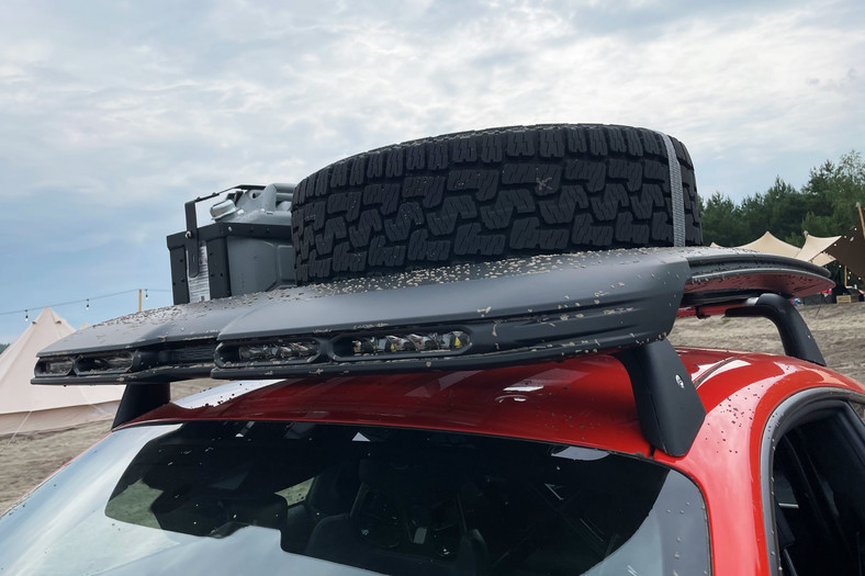 Porsche 911 Dakar RED58 Special w hołdzie Sobiesławowi Zasadzie