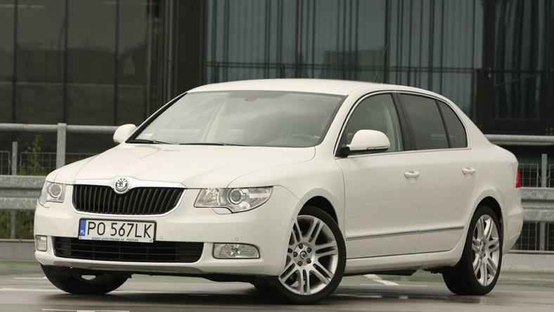 Skoda Superb 1 8 Tsi Tania Marka W Kosztownej Wersji