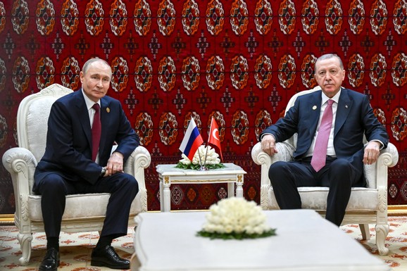 (VIDEO) Dok je Putin "sastančio" sa Erdoganom, pakistanskom premijeru "PUKAO FILM"! Nakon 40 minuta čekanja, usledio je DIPLOMATSKI SKANDAL