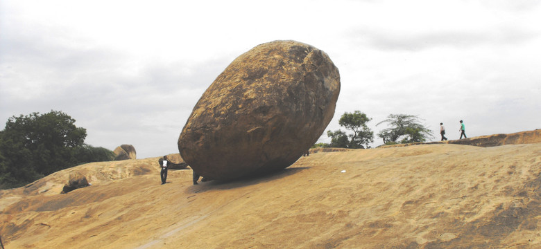 Słynny kamień, który przeczy prawom grawitacji