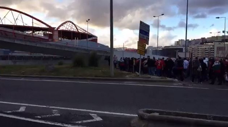 A magyar drukkerek bevették az Estádio da Luz Stadiont