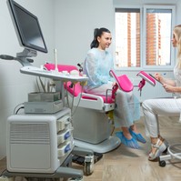 Méhsüllyedésre kaptam hüvelykockát, ám egy másik orvos szerint felesleges. Kinek higgyek? Az orvos válaszol