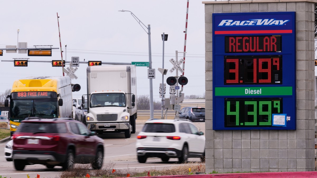 Rat na Bliskom istoku podiže cene benzina: U Americi skočile na najviši prosek od avgusta 2024. godine