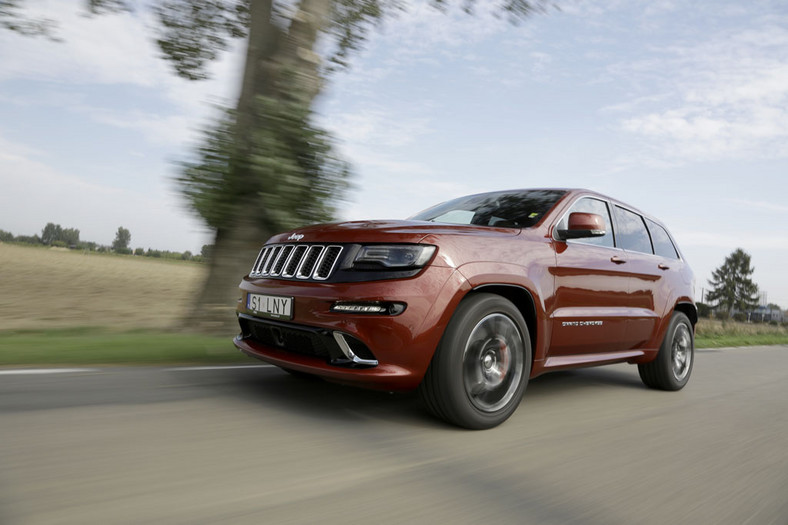 Jeep Grand Cherokee SRT - duży i ciężki, ale bojowo nastawiony