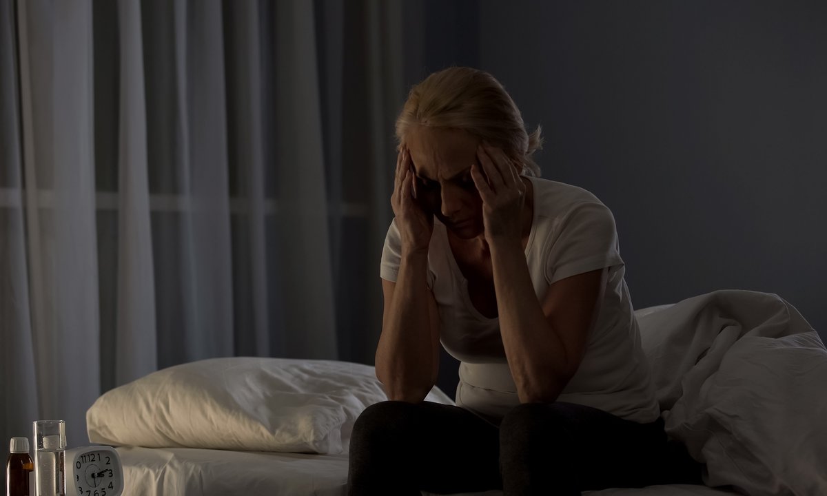 Po 50. roku życia ten wieczorny nawyk uderza w mózg. Badacze widzą zaskakujący związek