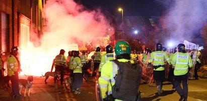 Skandal przed meczem Legii.  Zamieszki kibiców, Dariusz Mioduski protestuje