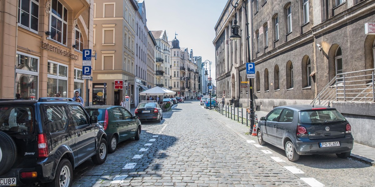 Więcej miejsc parkingowych w Poznaniu