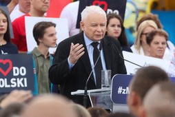 Jarosław Kaczyński przemawia na pikniku PiS w Stawiskach