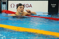 Ledecky aż o pięć sekund poprawiła pływacki rekord świata na 1500 m