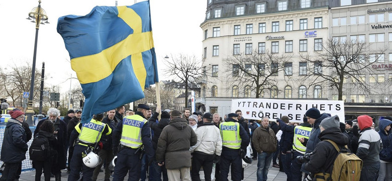 Trzej Polacy zatrzymani i zwolnieni po antyimigranckich zamieszkach w Sztokholmie