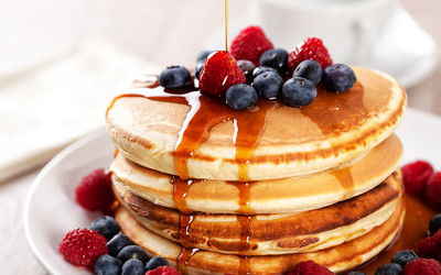 Nalesniki Amerykanskie Pancakes 3 Przepisy Nigelli Lawson Jamiego Olivera I Ani Starmach