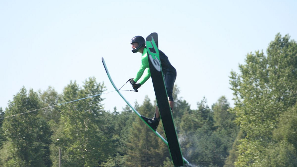 17-letni Janek Galinowski (Sparta Augustów) zdobył srebrny medal Mistrzostw Europy Juniorów w narciarstwie wodnym rozgrywanych we francuskim Orthez.