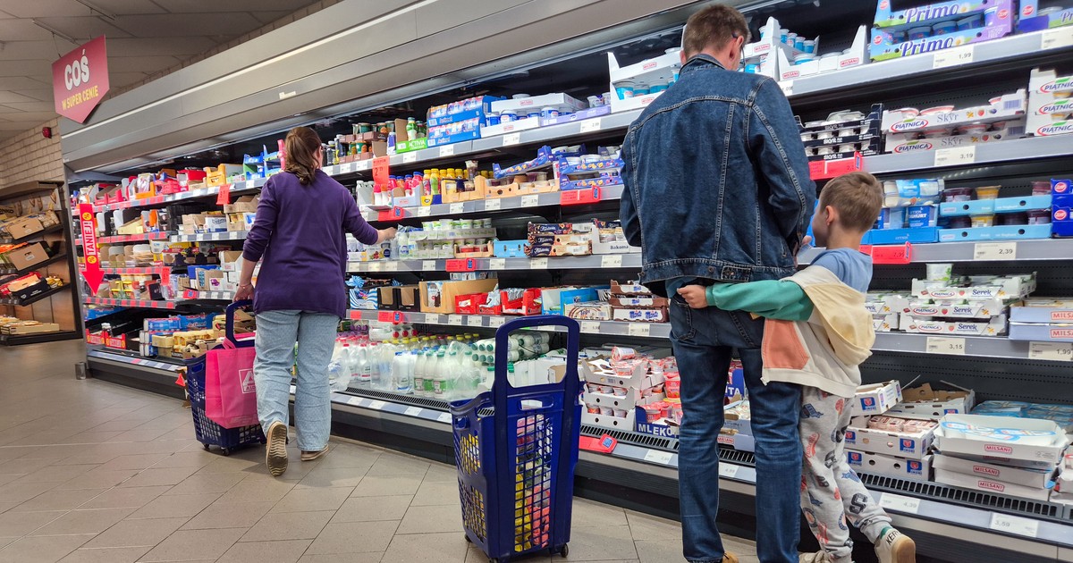 Gigantyczne straty znanej sieci handlowej. Opuści Polskę?