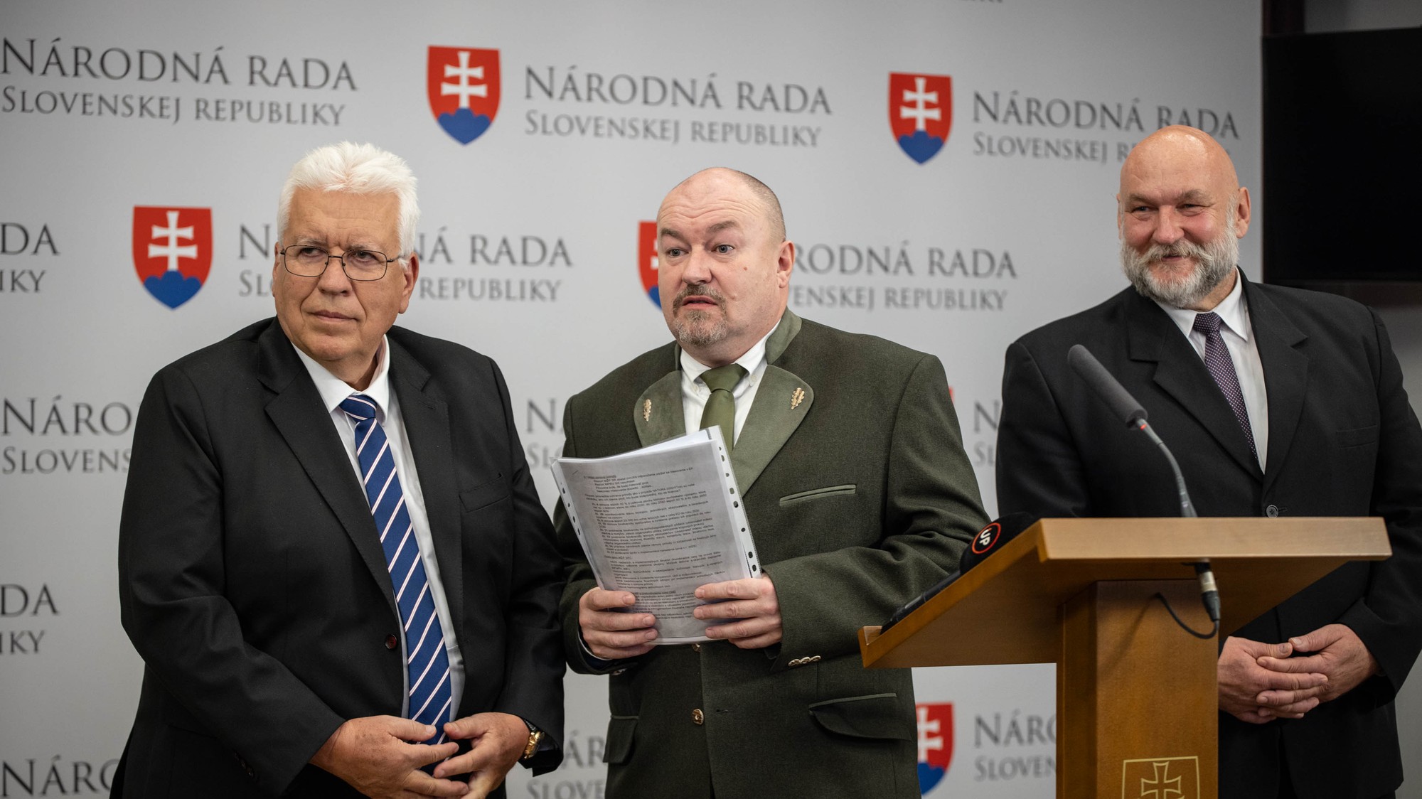 poslanci strany Národná koalícia