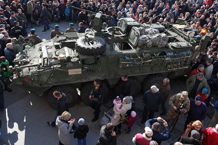 Amerykańskie Strykery w Białymstoku fot. (ukit) PAP/Artur Reszko