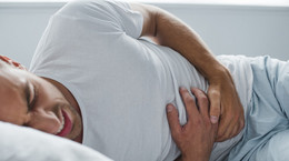 Jakie są najczęstsze przyczyny bólów brzucha? Ekspert odpowiada