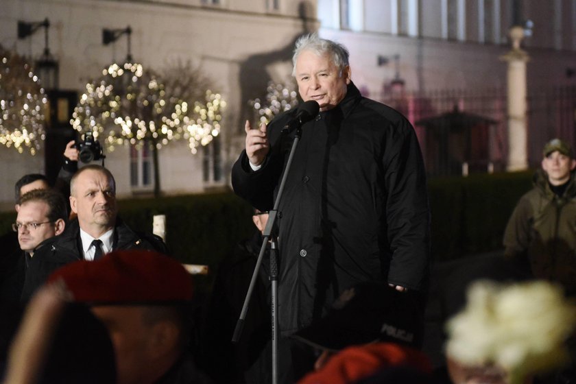 Błaszczak tłumaczy, po co tylu policjantów na miesięcznicach