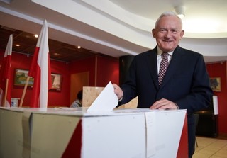 Lewica przegrywa wybory. Koniec mitu niezawodnego Leszka Millera