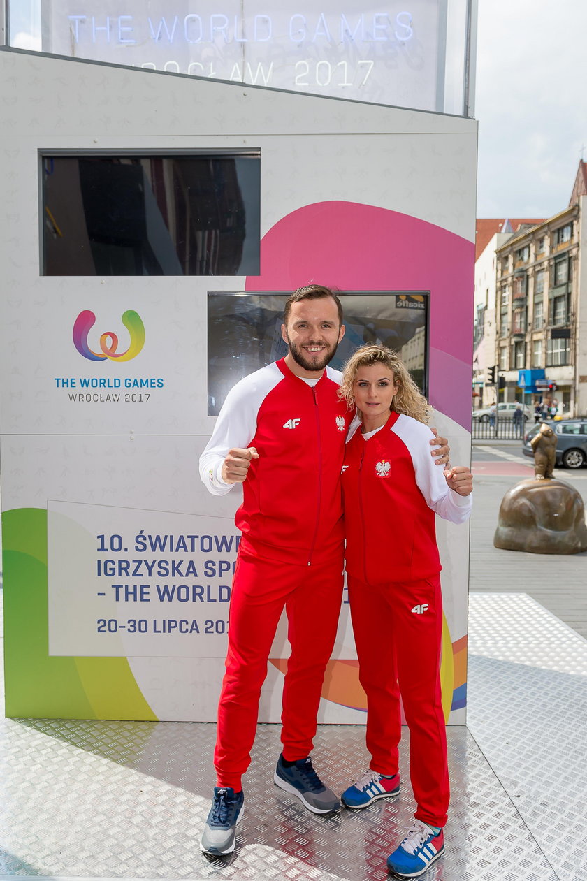 Prezentacja medali i stroi na TWG 2017 04 07 2017 