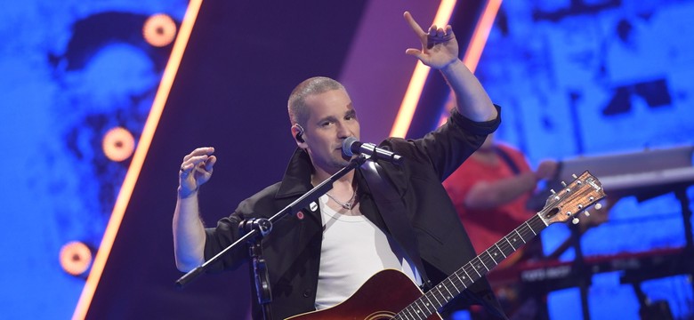 Apel Krzysztofa Zalewskiego na festiwalu w Opolu. "Kochajmy się niezależnie od orientacji"