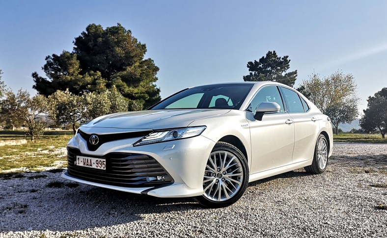 Camry elegance plus