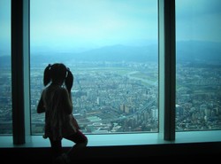 Rząd oszczędza na... dzieciach!