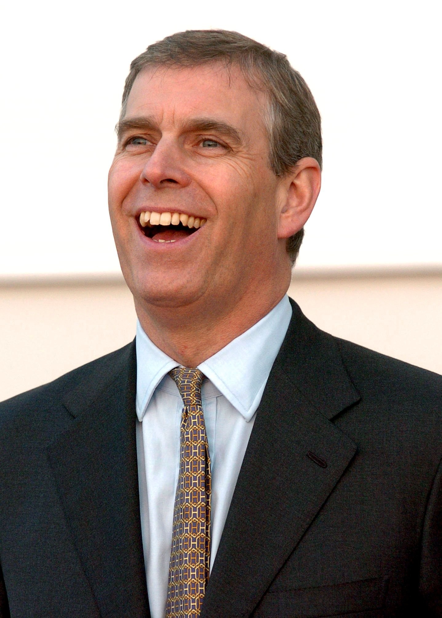 Princ Andrew na archívnych fotkách. 
