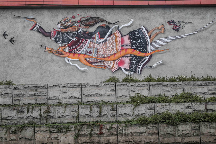 Kolejny mural na Rondzie Mogilskim