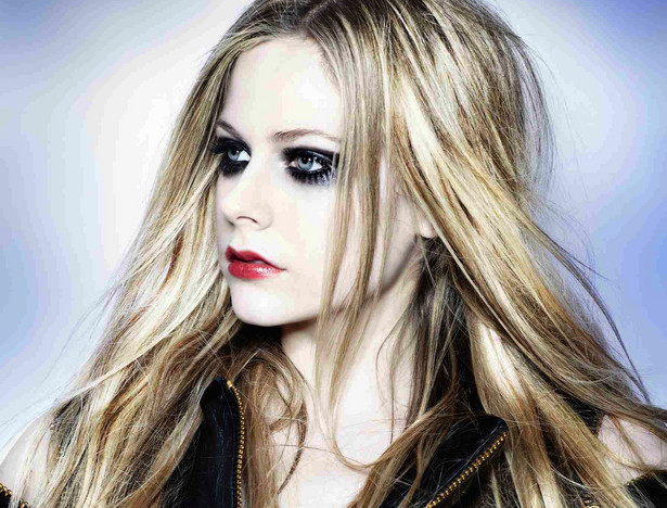 Avril Lavigne bierze 400 dolarów i nie pozwala się dotykać. Gwiazda pod pręgierzem