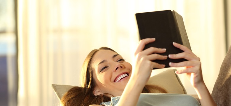 Jak się nie ma, co się lubi... Oto, gdzie Polki szukają teraz romantycznych uniesień