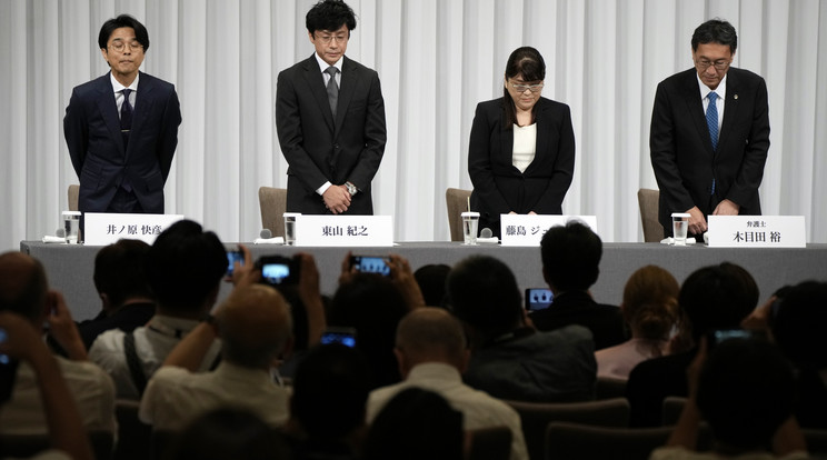 Szexuális zaklatási vádak miatt lemondott egy japán tehetségkutatócég vezetője / Fotó: MTI/AP/Eugene Hoshiko
