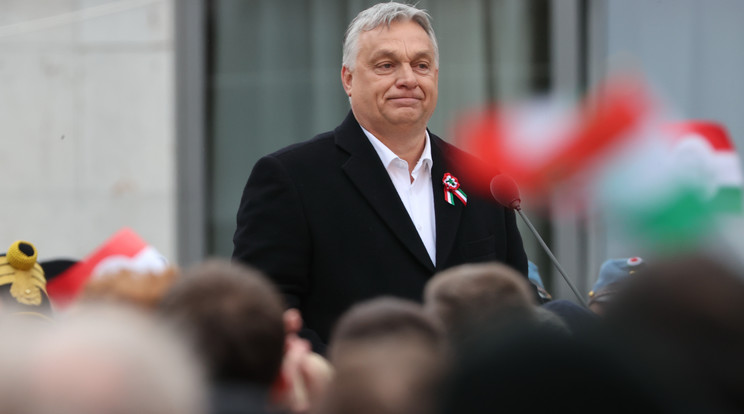 Az Orbán Viktor vezette kormánypártok egy friss felmérés szerint egy évvel a választás után népszerűbbek mint valaha / Fotó: Fuszek Gábor