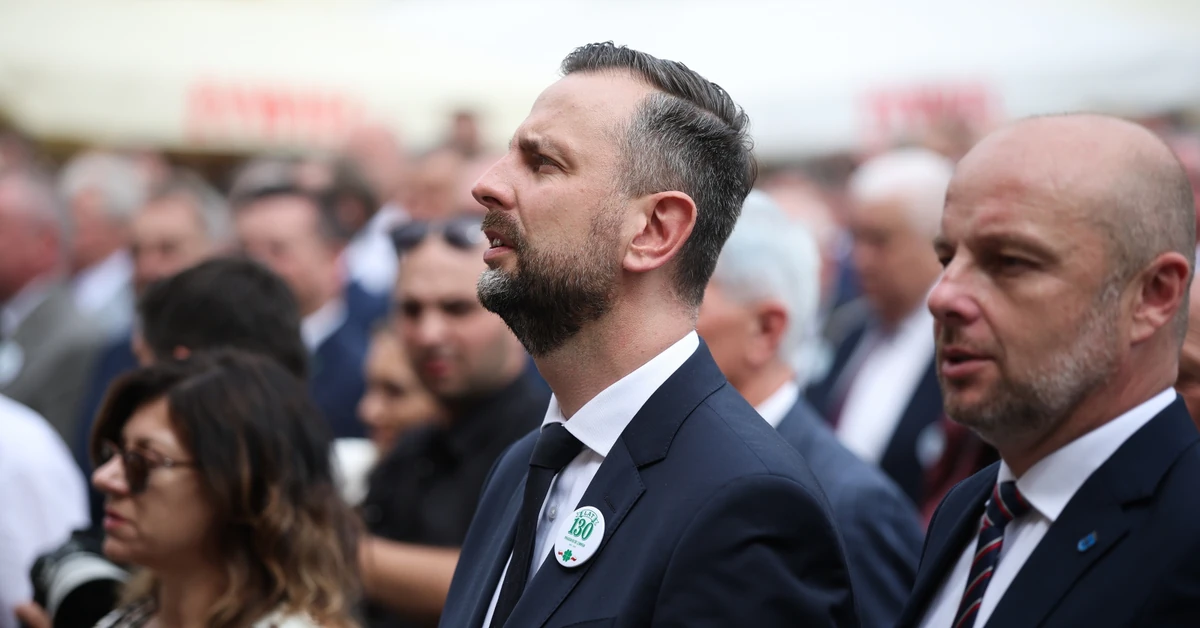 PSL wants changes in social programs. "800 plus for working people only".