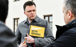 Hołownia jako prezydent zaprzysiągłby sędziów TK nieuznanych przez Dudę