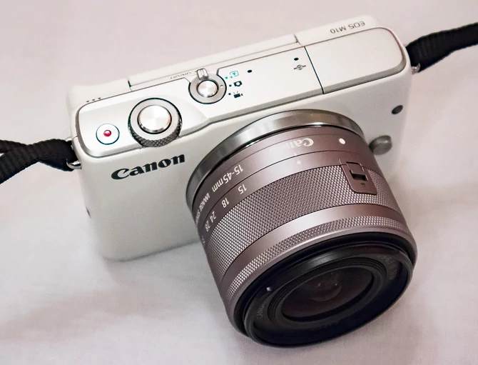 Canon EOS M10