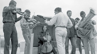 a latem niosła się fama... historia słynnego festiwalu