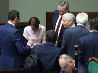 Sejm przyjął pakiet ustaw tworzących tzw. tarczę antykryzysową, jednak przedsiębiorcy są nią rozczarowani. Oczekują drugiej tarczy, a w niej rozwiązań dotyczących m.in. dużych firm. Warszawa, 28 marca 2020 r.