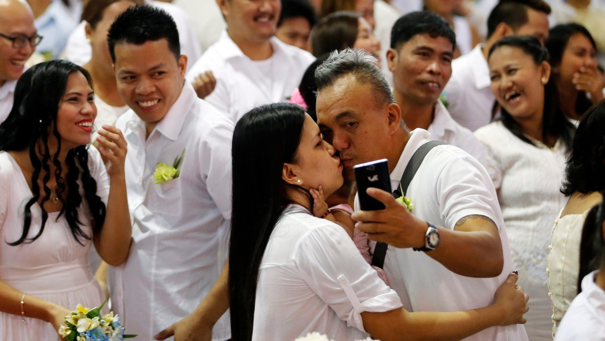 PHILIPPINES VALENTINES MASS WEDDING (About 350 Filipino couples participated in a civil mass wedding two days before Valentine's Day in Manila.)