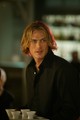 Jason Lewis 2003-ban tűnt fel a Szex és New Yorkban Jerry Jerrodként, akit Samantha később Smith Jerrodnak nevezett el. 