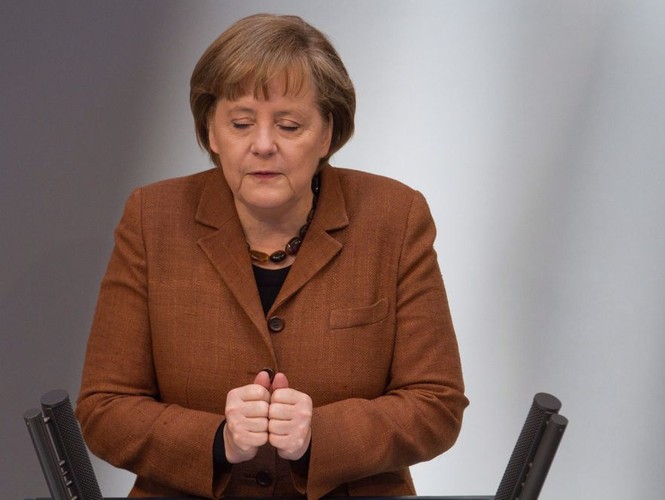 Angela Merkel w czasie wystąpienia w Bundestagu; marzec 2011